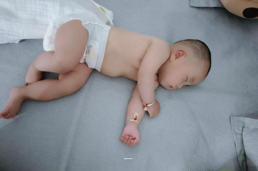 抚顺宝宝上火有眼屎